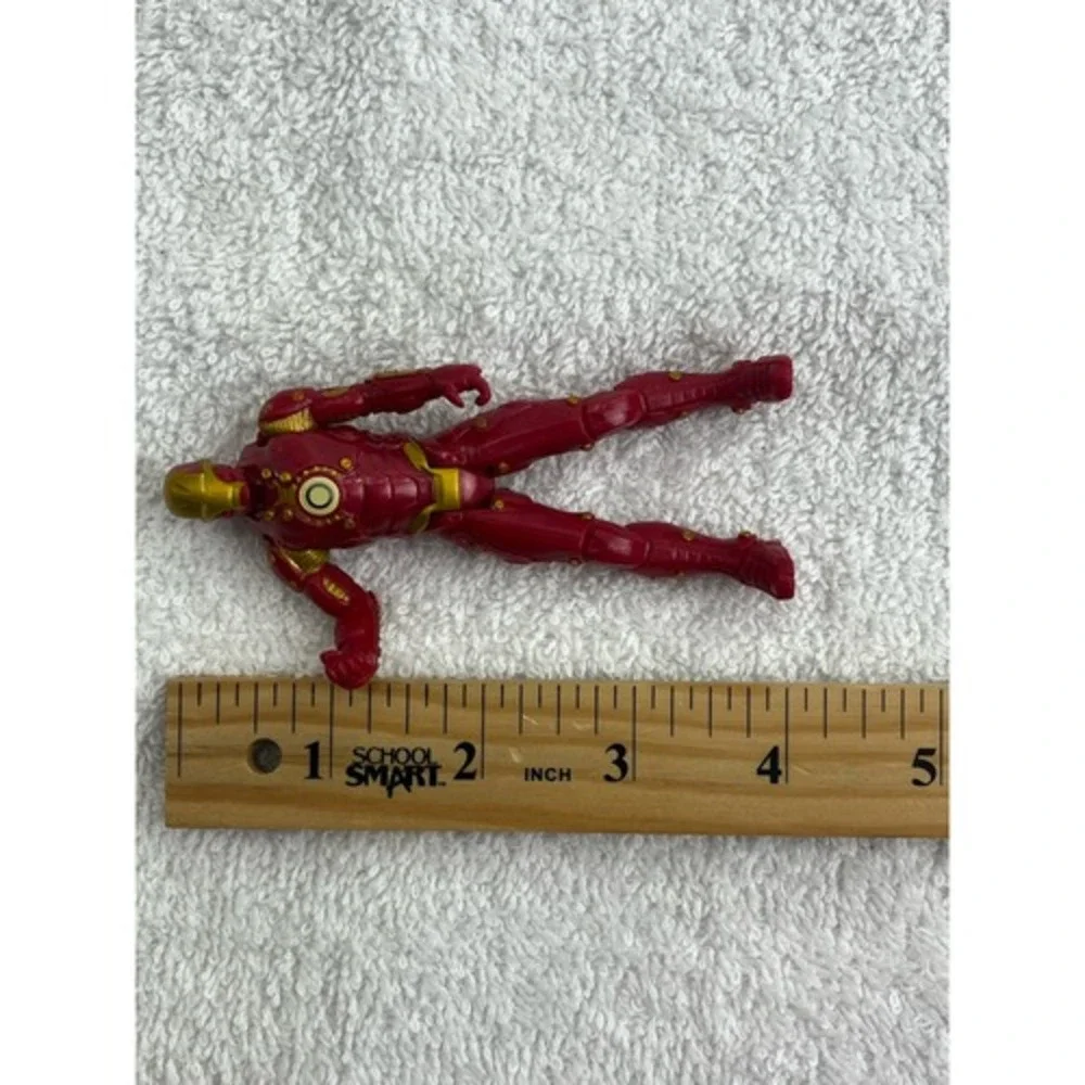 Hasbro Iron Man Action Figure Kids 4in Red Excellent 2012 Marvel Universe